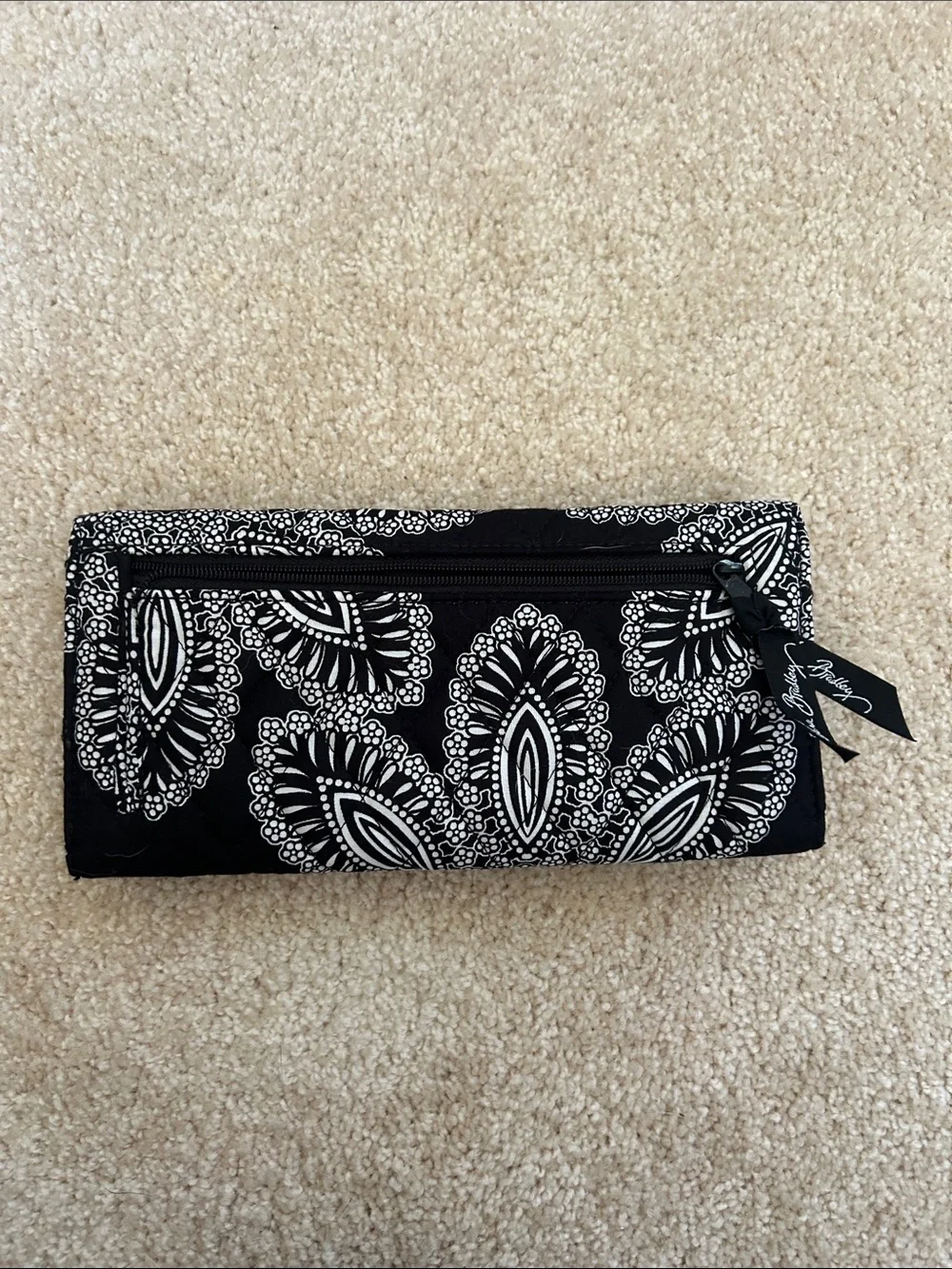 Vera Bradley Black & White Quilted Foldover Wallet Clutch - Picture 5 of 5